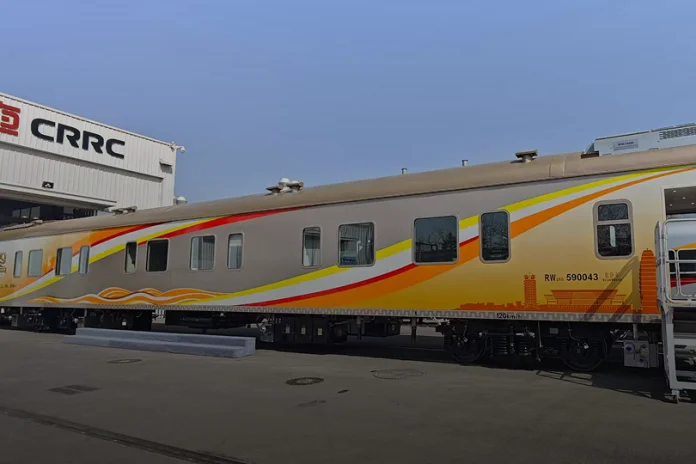 "Central Plains Railway · Heart of Henan" Themed Sightseeing Train Officially Rolls Off the Production Line