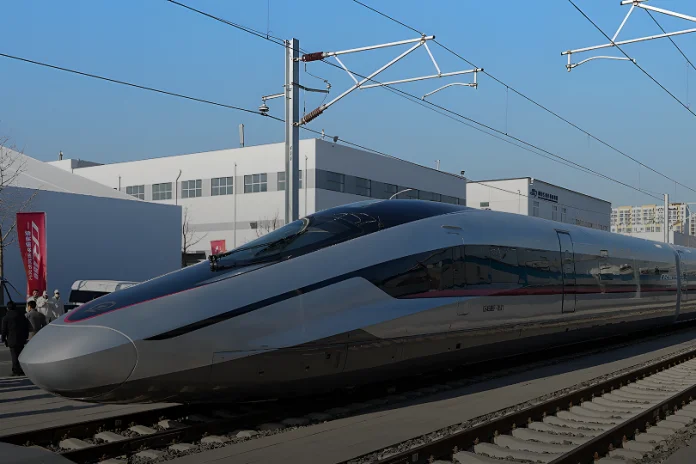 The world's fastest high-speed train! CR450 EMU prototype unveiled