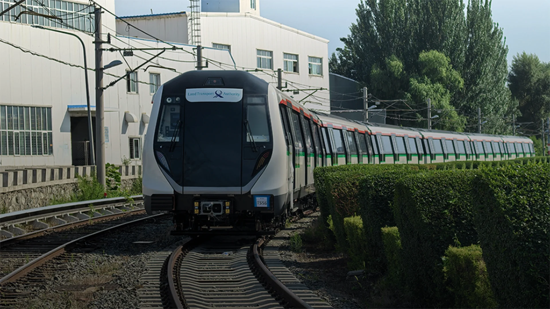 The first batch of new metro trains exported by CRRC Changchun Alstom to Singapore will soon be put into operation