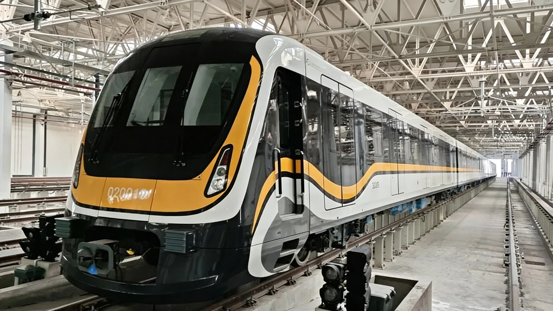 Beijing-made! First train successfully delivered!