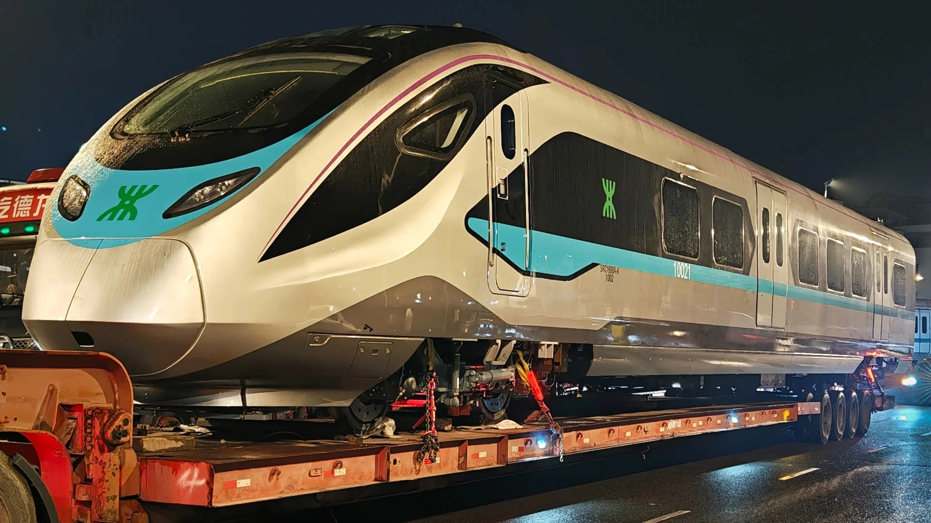 The Shenzhen-Huizhou Intercity Dapeng Branch Line train has arrived in Shenzhen